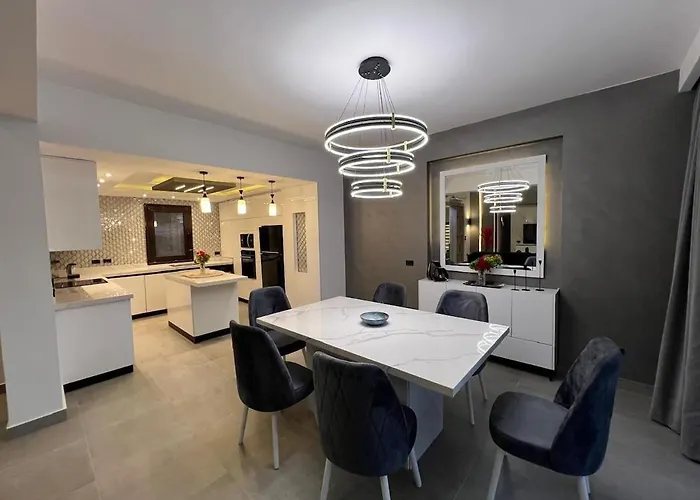 فيلة Gray Luxury Adults Only