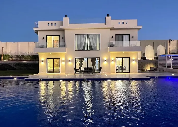 Gray Luxury Adults Only فيلة